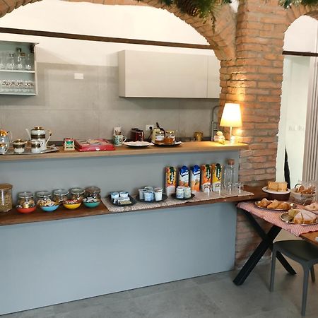 칼더라라디레노 La Torre Di Longara B&B 외부 사진