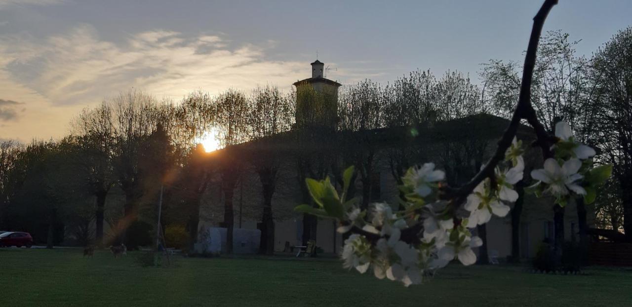 칼더라라디레노 La Torre Di Longara B&B 외부 사진
