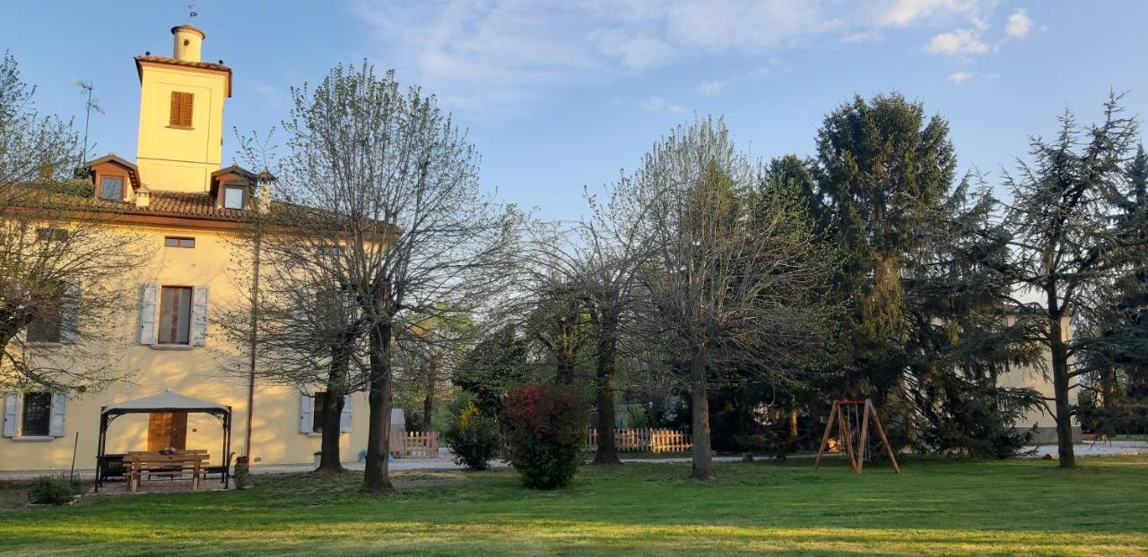 칼더라라디레노 La Torre Di Longara B&B 외부 사진