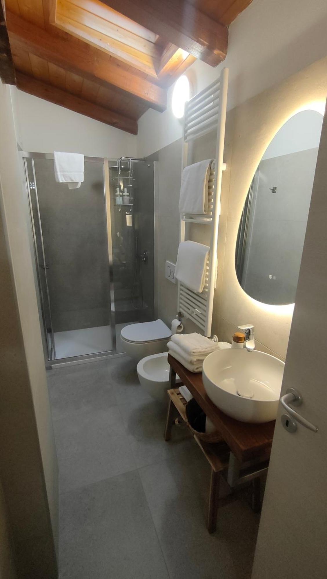 칼더라라디레노 La Torre Di Longara B&B 외부 사진