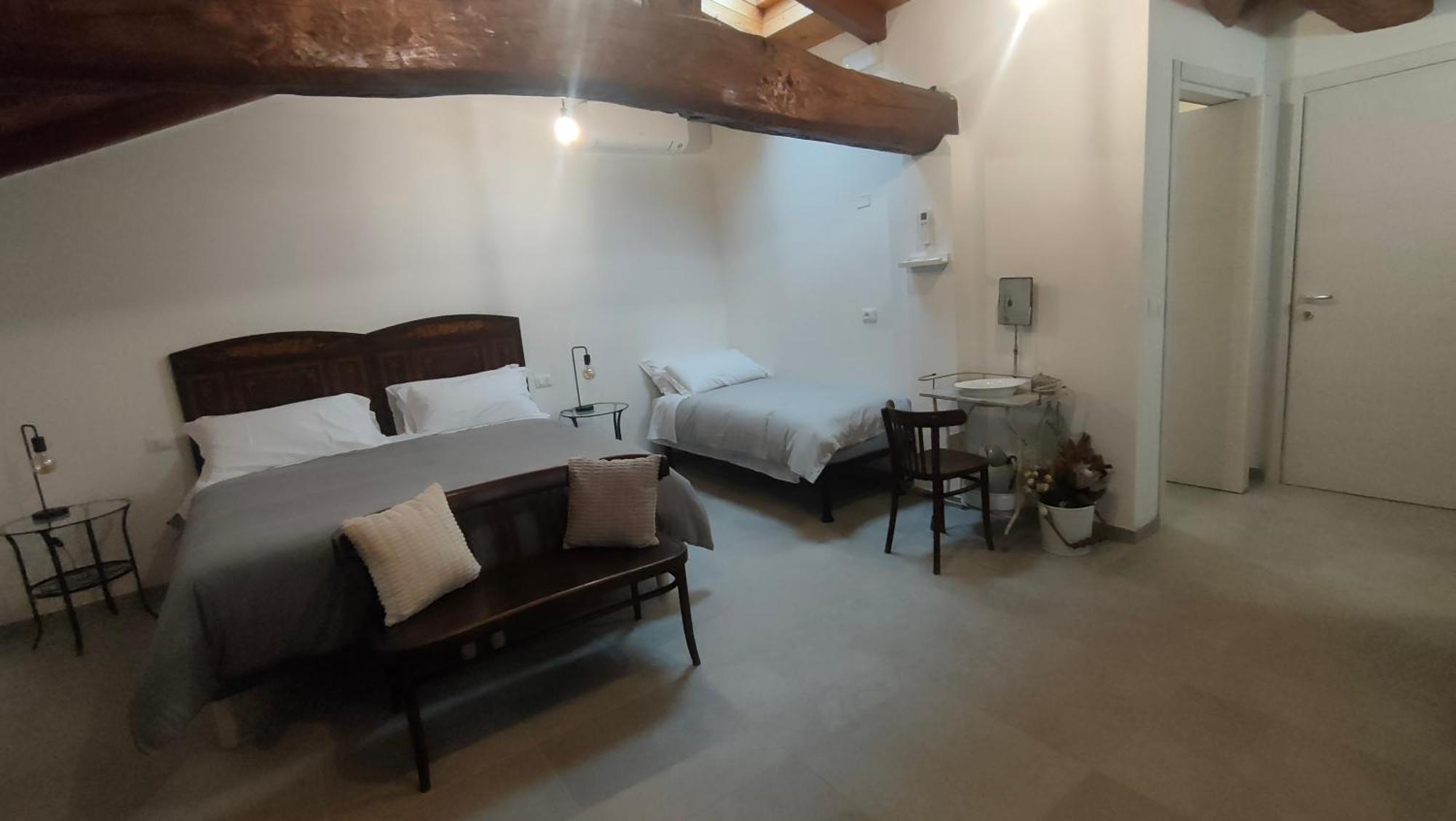 칼더라라디레노 La Torre Di Longara B&B 외부 사진